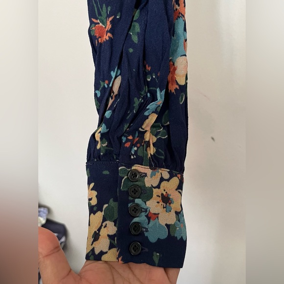 Capulet floral crop top blouse - Picture 3 of 9